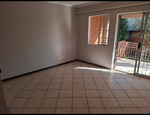 2 BEDROOM PROPERTY TO RENT IN MOOIKLOOF RIDGE ESTATE